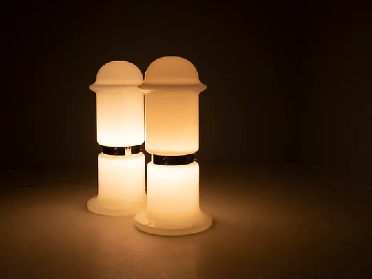 Lampada da terra in vetro pieno di Karel Volf, fine '900 2