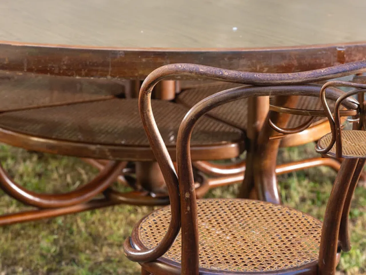 Tavolo con 8 sedie di Thonet o J. & J. Kohn, primo '900 4