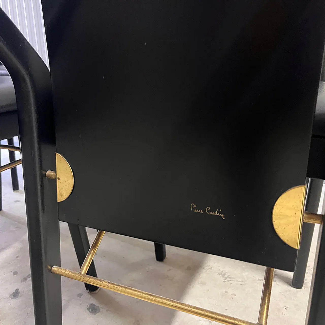 6 Sedie di Pierre Cardin in pelle, legno e ottone, anni '80 5