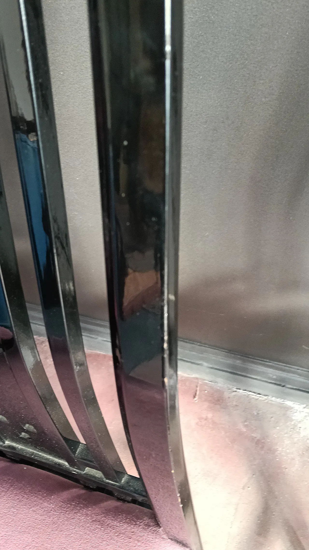 4 chairs by Giorgetti Meda, 80s 9