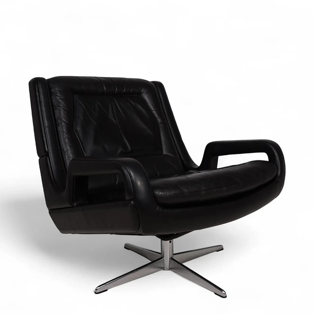 Poltrona lounge in pelle nera Carl Straub, anni '60 3