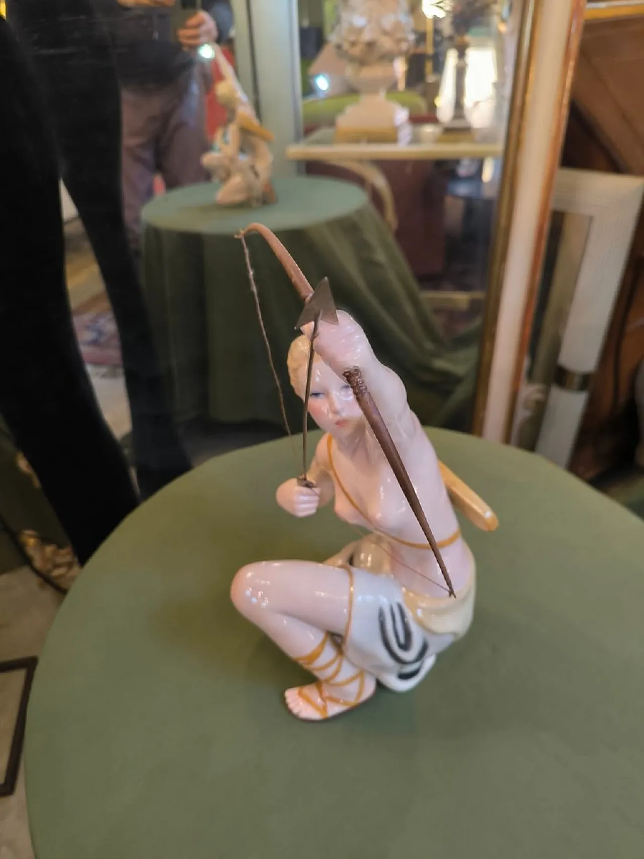 Ronzan, Angelo con arco da falco in porcellana, anni '50 3