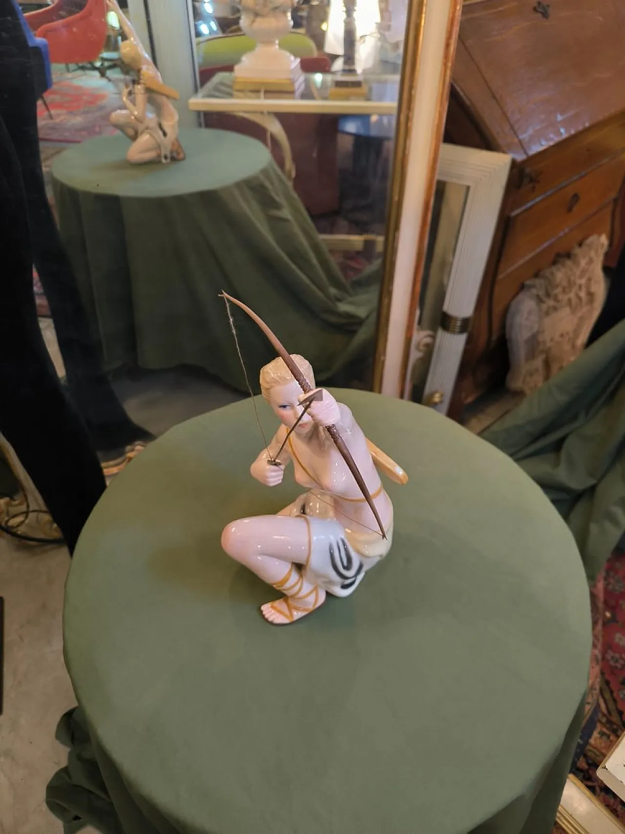 Ronzan, Angelo con arco da falco in porcellana, anni '50 6