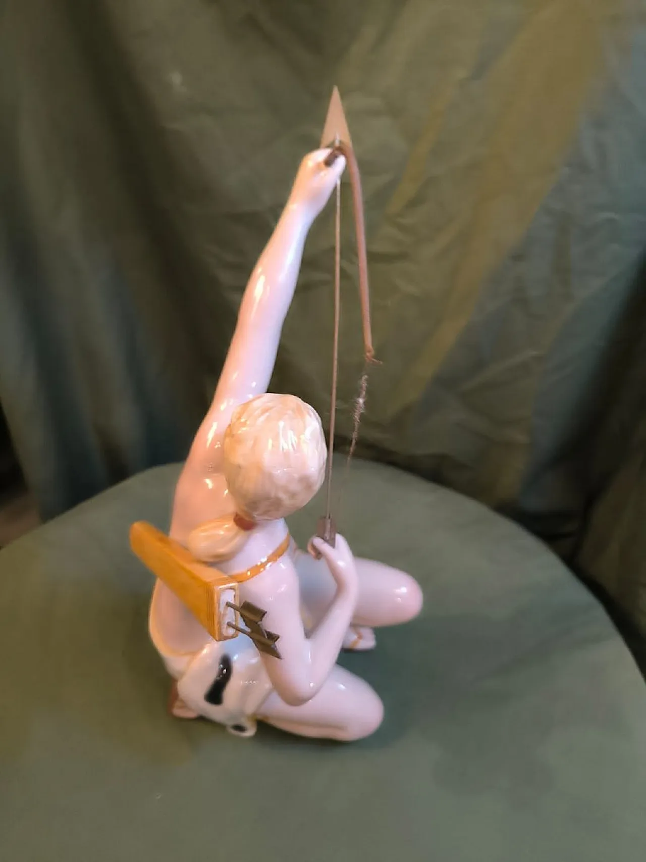 Ronzan, Angelo con arco da falco in porcellana, anni '50 9