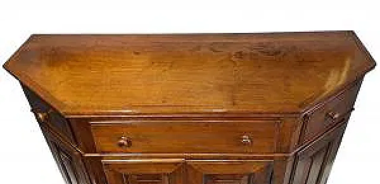 Decanted walnut sideboard, late 18th century 3