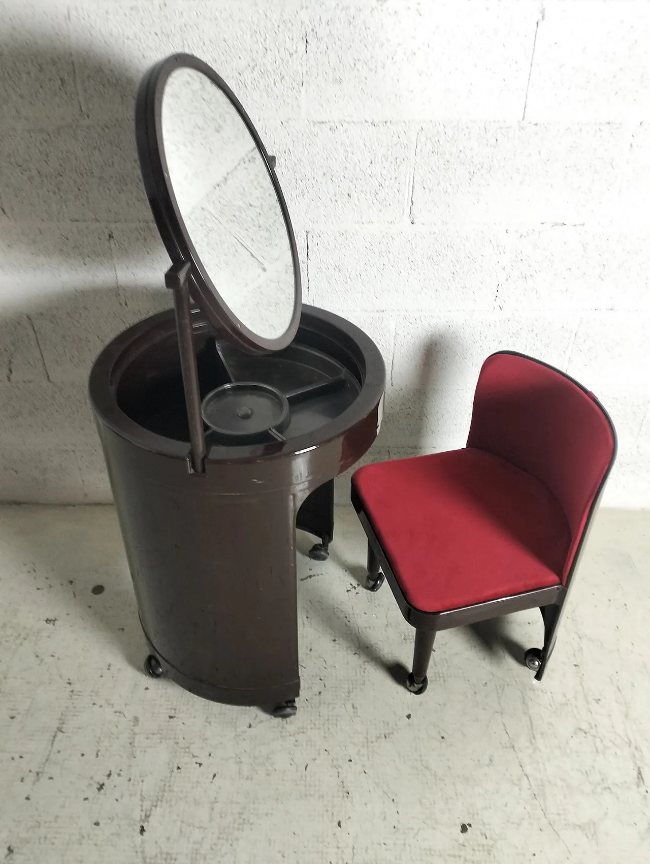Silvi red Vanity table on wheels by Studio Kastilia, 1970s 4