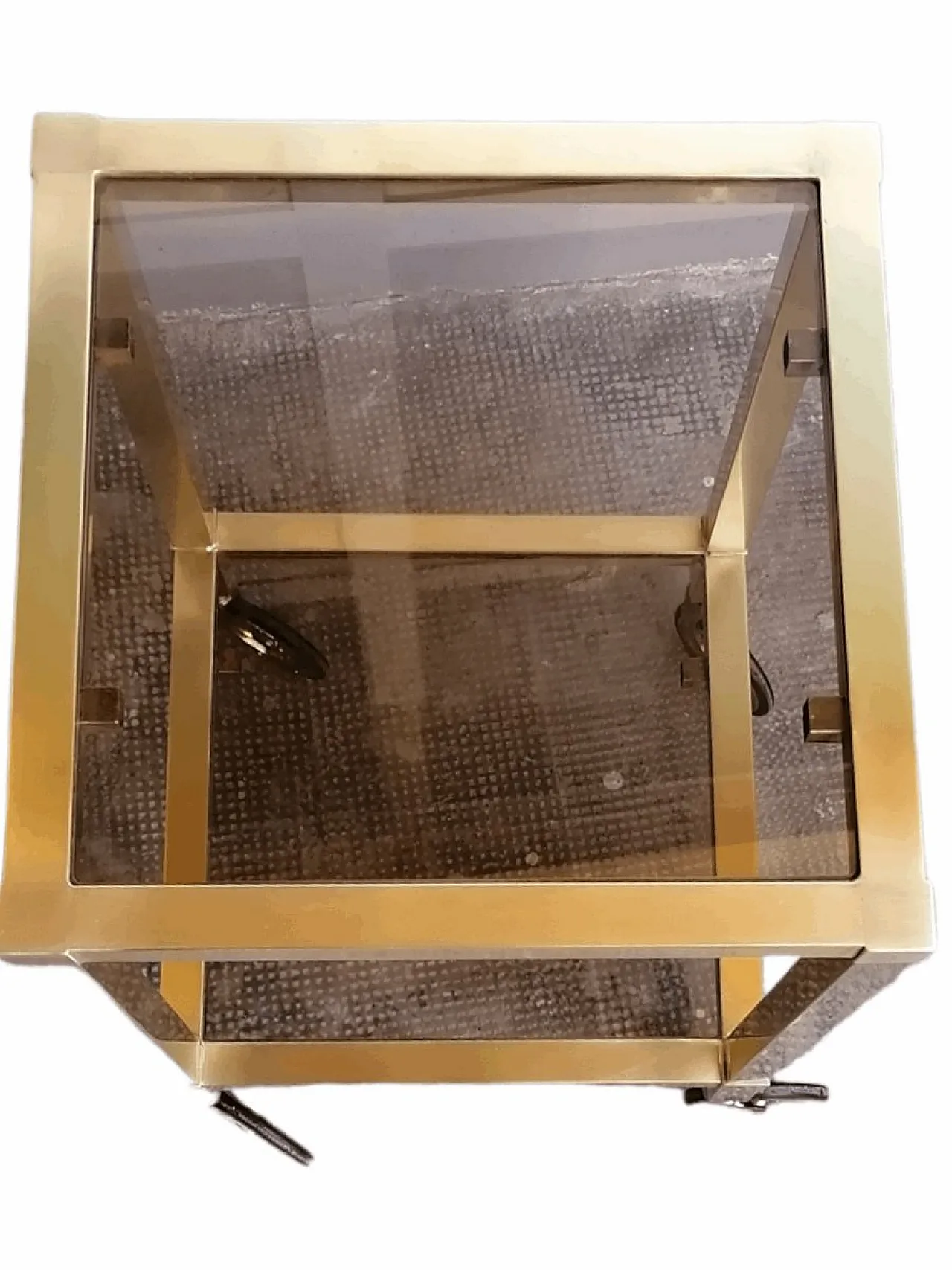 Tavolino da caffè con ruote in ottone e piani in vetro, anni '50 2