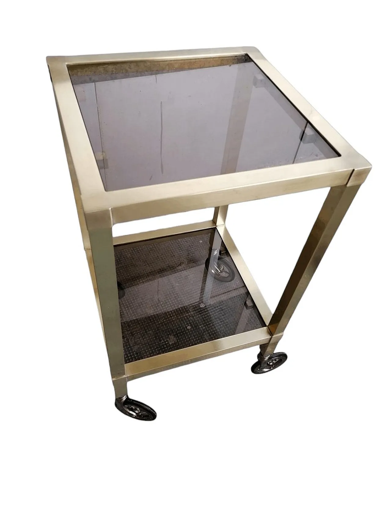 Tavolino da caffè con ruote in ottone e piani in vetro, anni '50 4