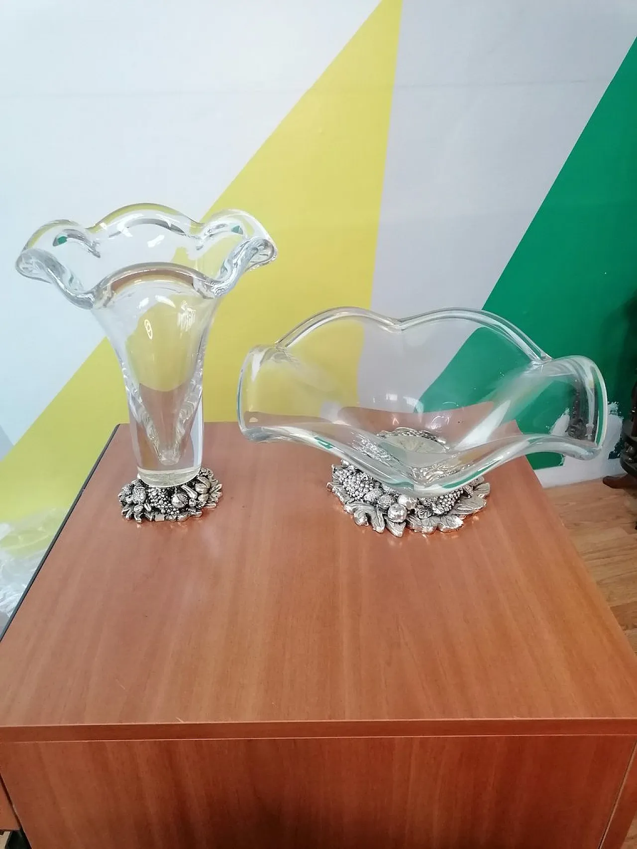 Vaso e portafrutta Murano con base resina placcata argento, anni '80 1