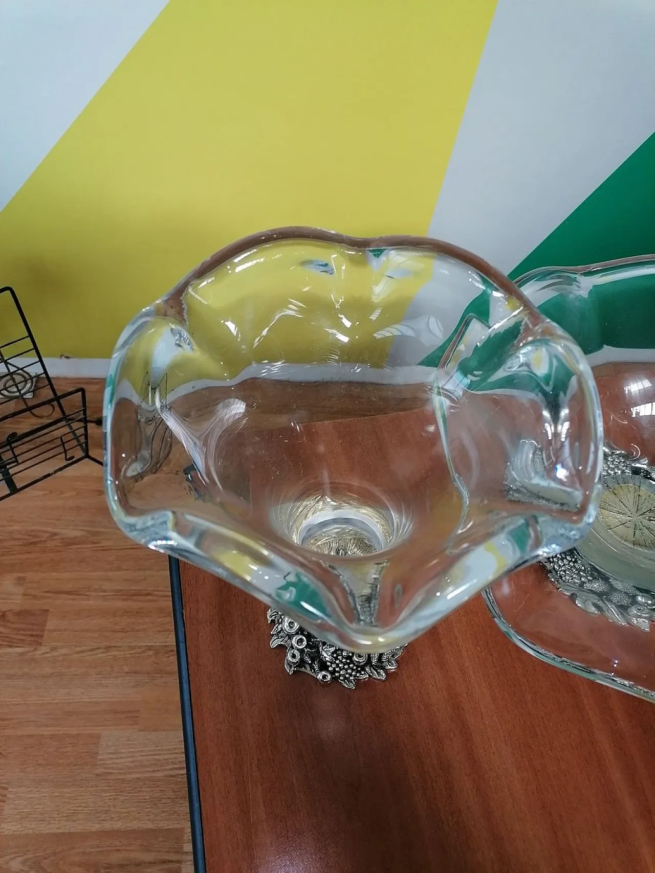 Vaso e portafrutta Murano con base resina placcata argento, anni '80 2