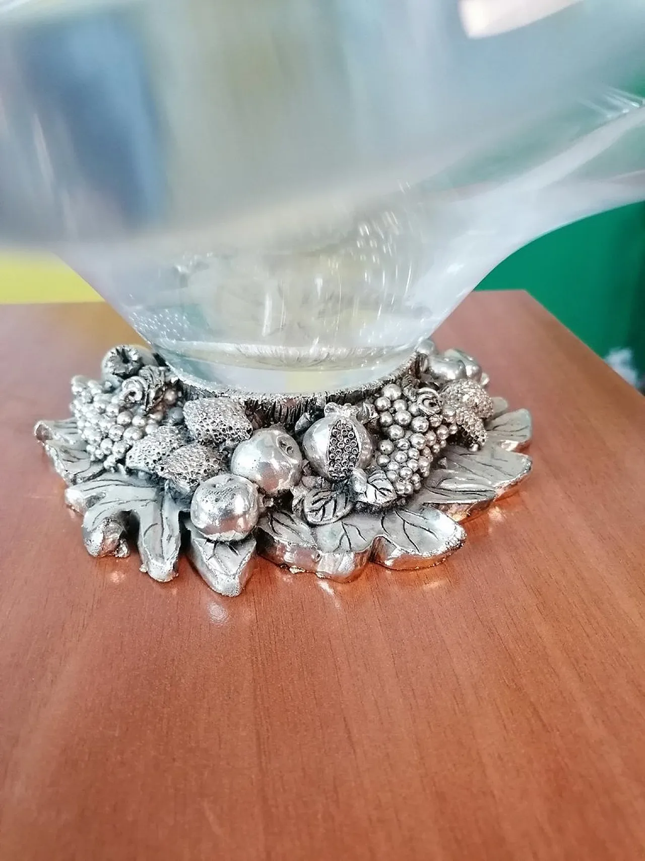 Vaso e portafrutta Murano con base resina placcata argento, anni '80 8