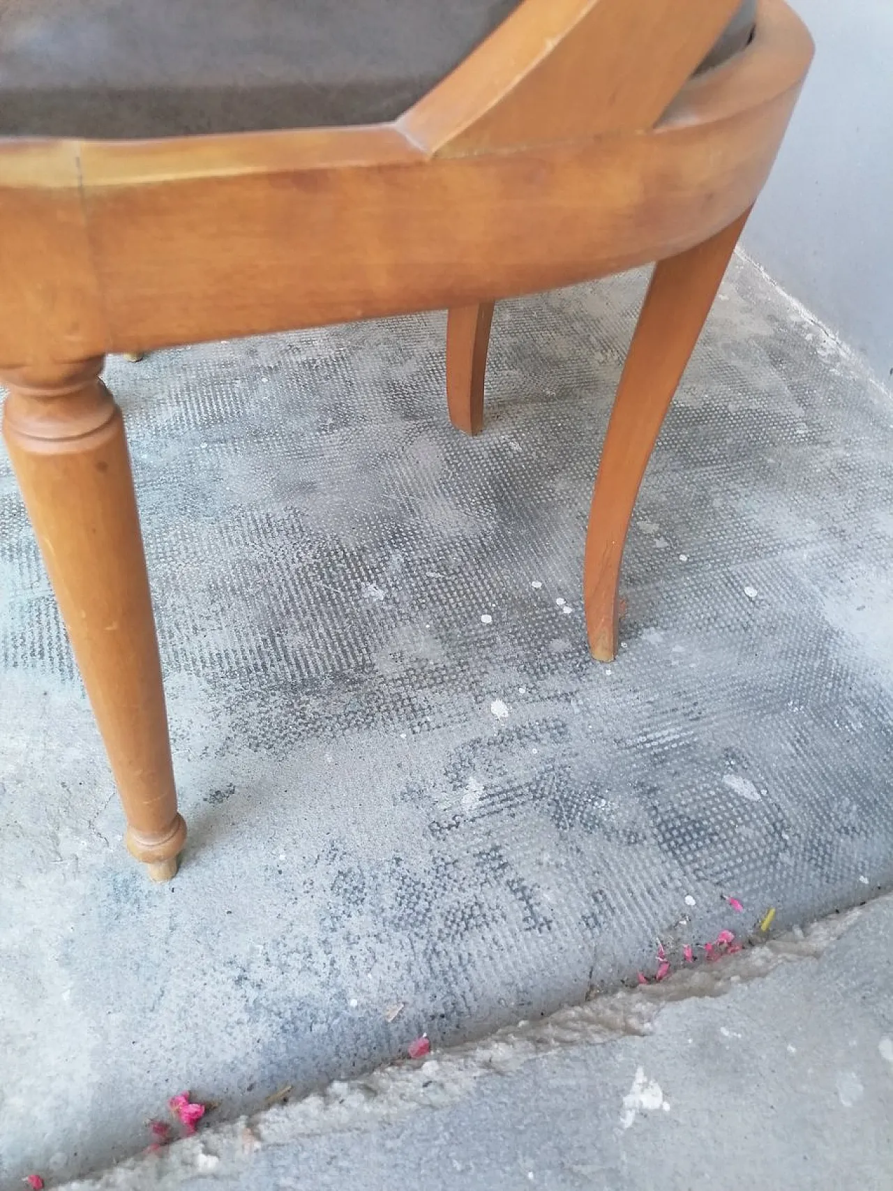 Coppia di sedie da pranzo impero con motivo a lira, anni '50 4