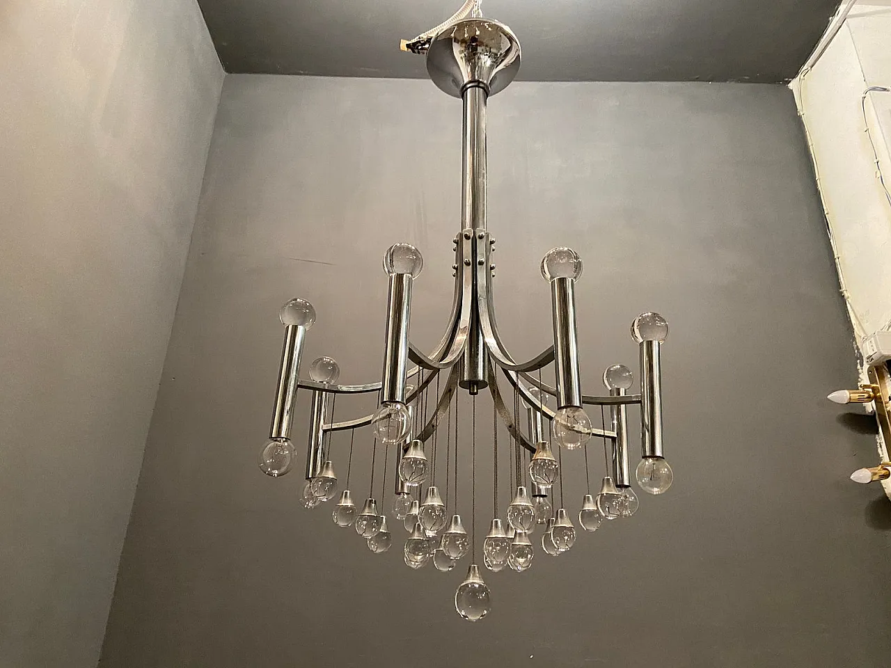 Lampadario Mid-Century in cristallo e metallo cromato di Gaetano Sciolari, anni '70 1