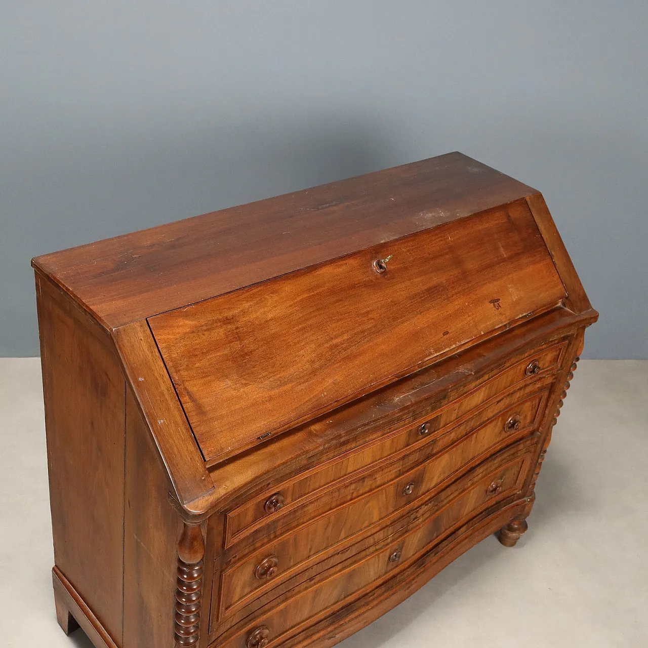 Cassettiera a ribalta in noce e semiminima, fine '800 9