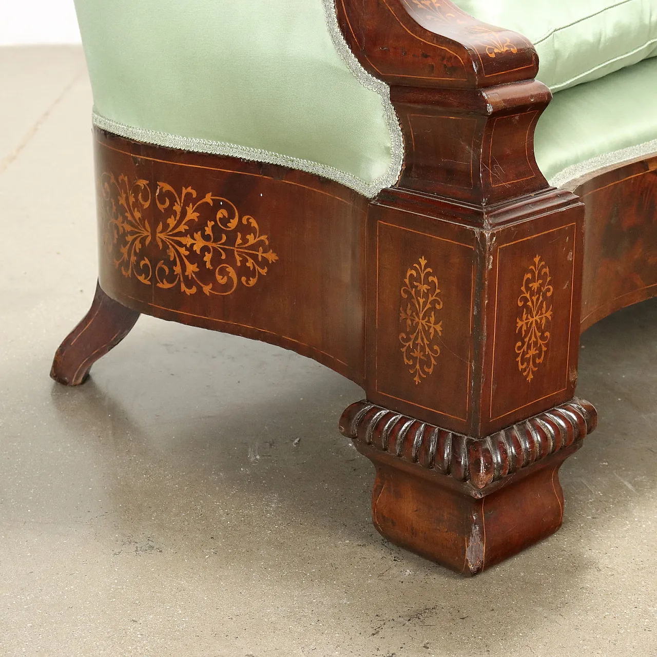 Grande divano in legno e tessuto, metà '800 6