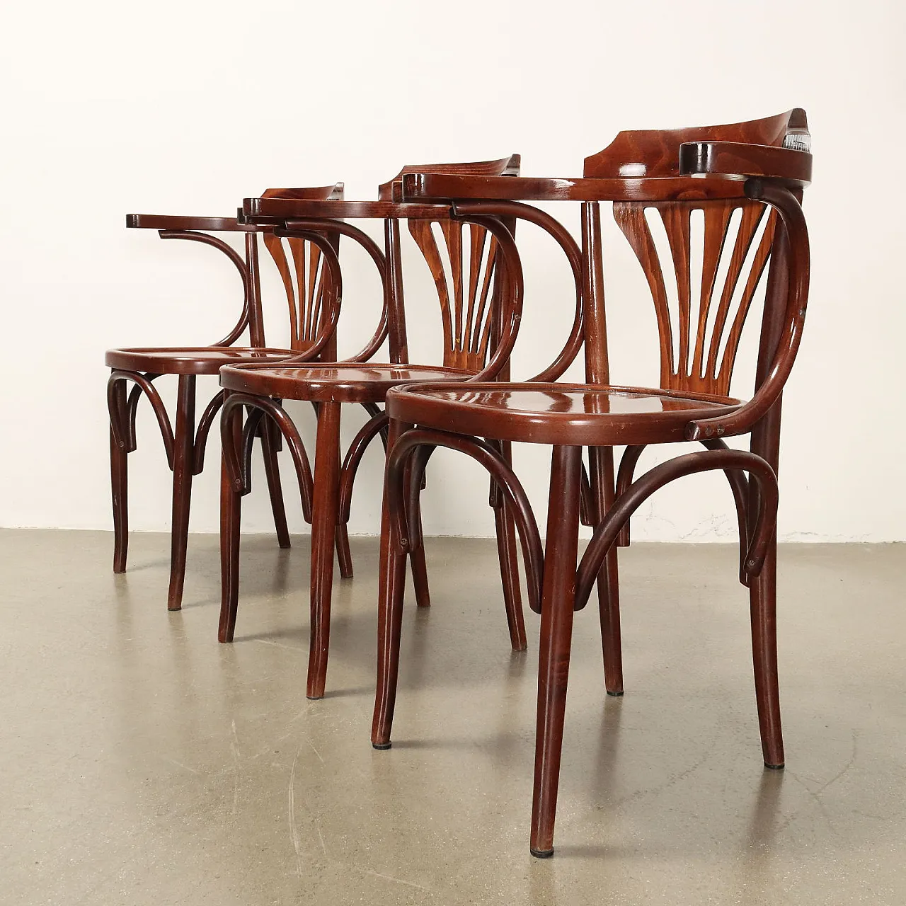6 Sedie in stile Thonet in faggio curvo e verniciato, '900 3