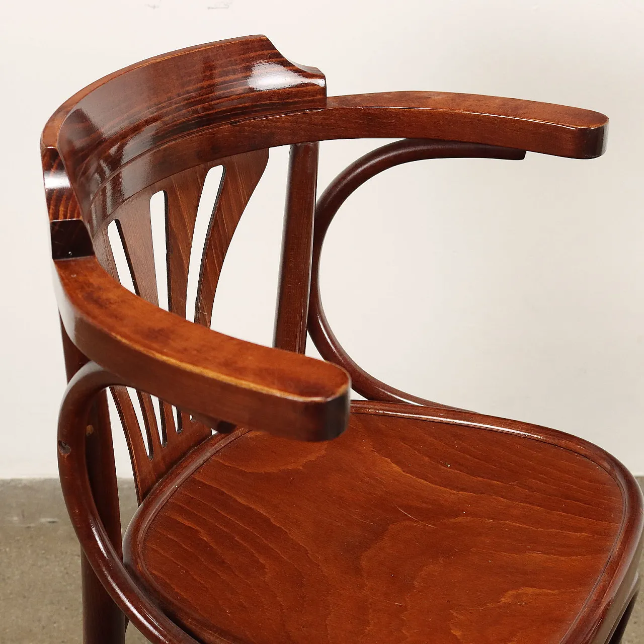 6 Sedie in stile Thonet in faggio curvo e verniciato, '900 5