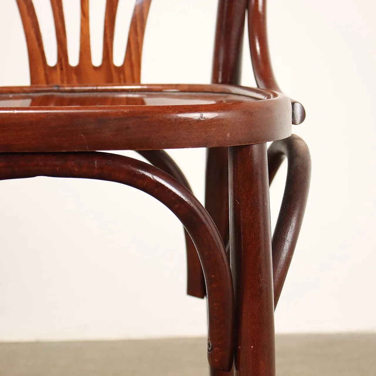6 Sedie in stile Thonet in faggio curvo e verniciato, '900 6