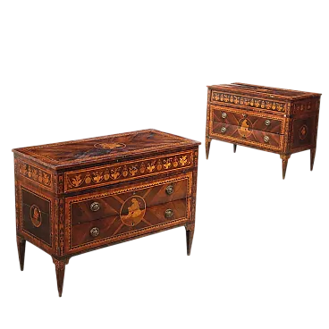 Coppia di cassettoni in noce e abete, '700