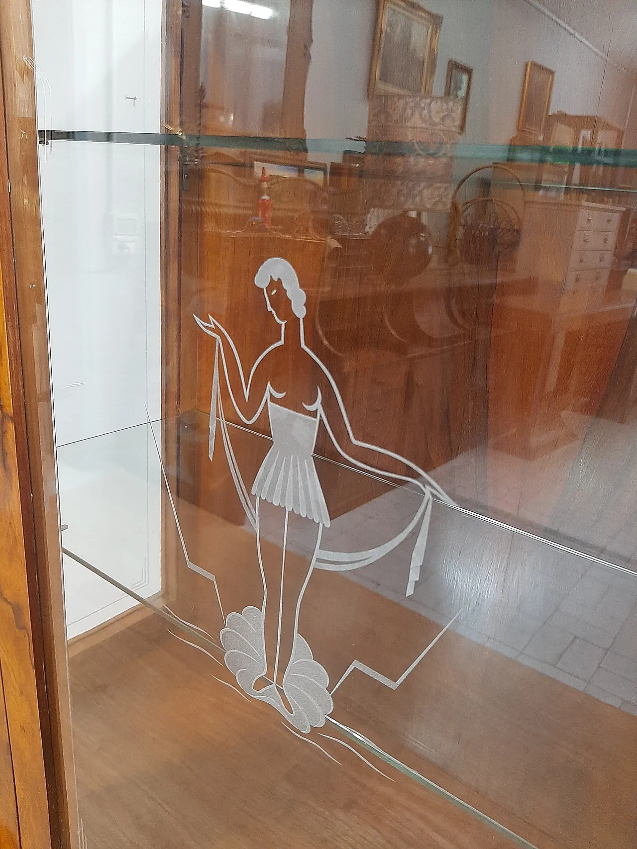 Vetrina Art Deco in noce e radica, anni '40 7