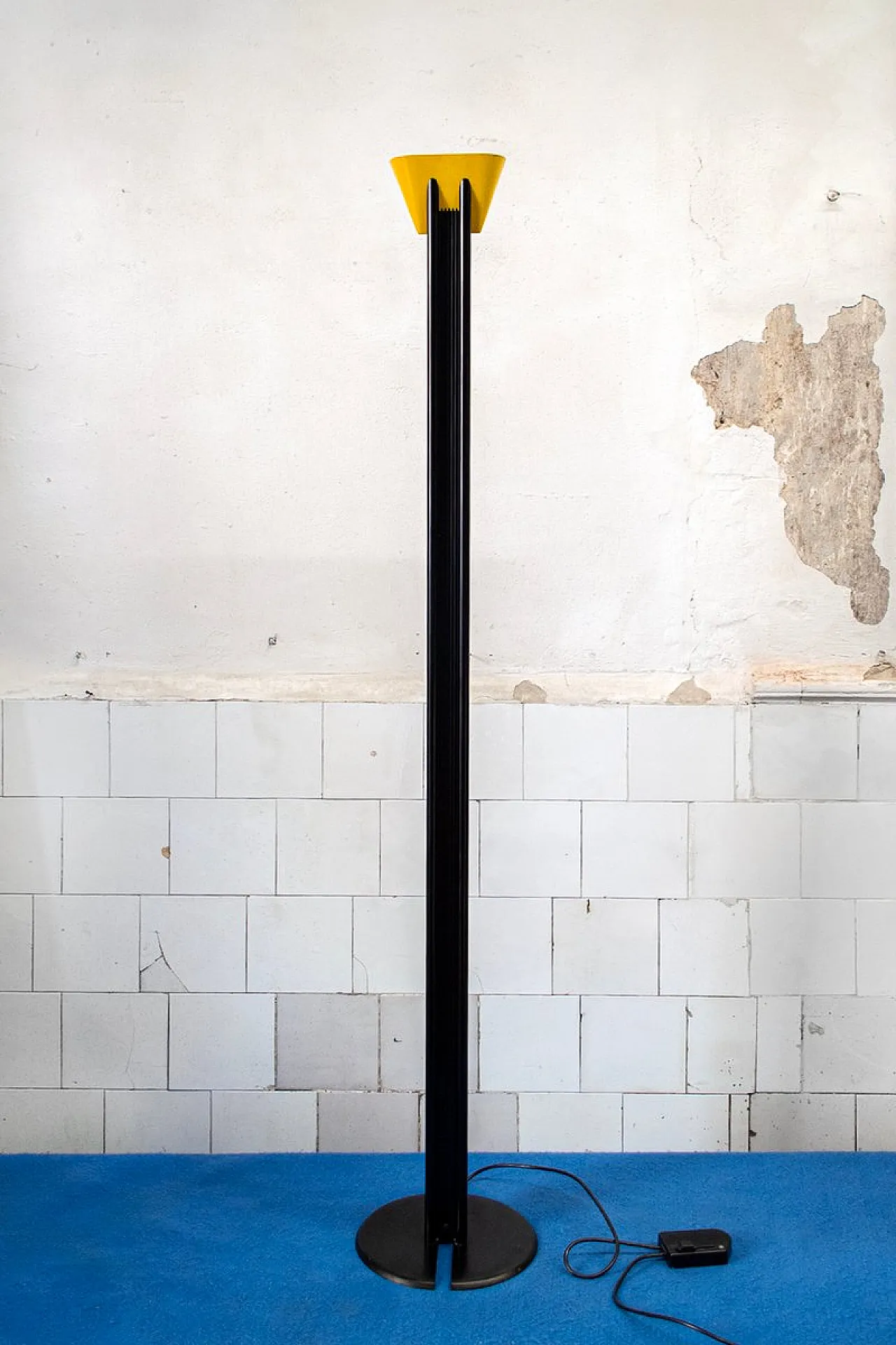 Lampada da terra Totem di Lamiprogretti, anni '80 2