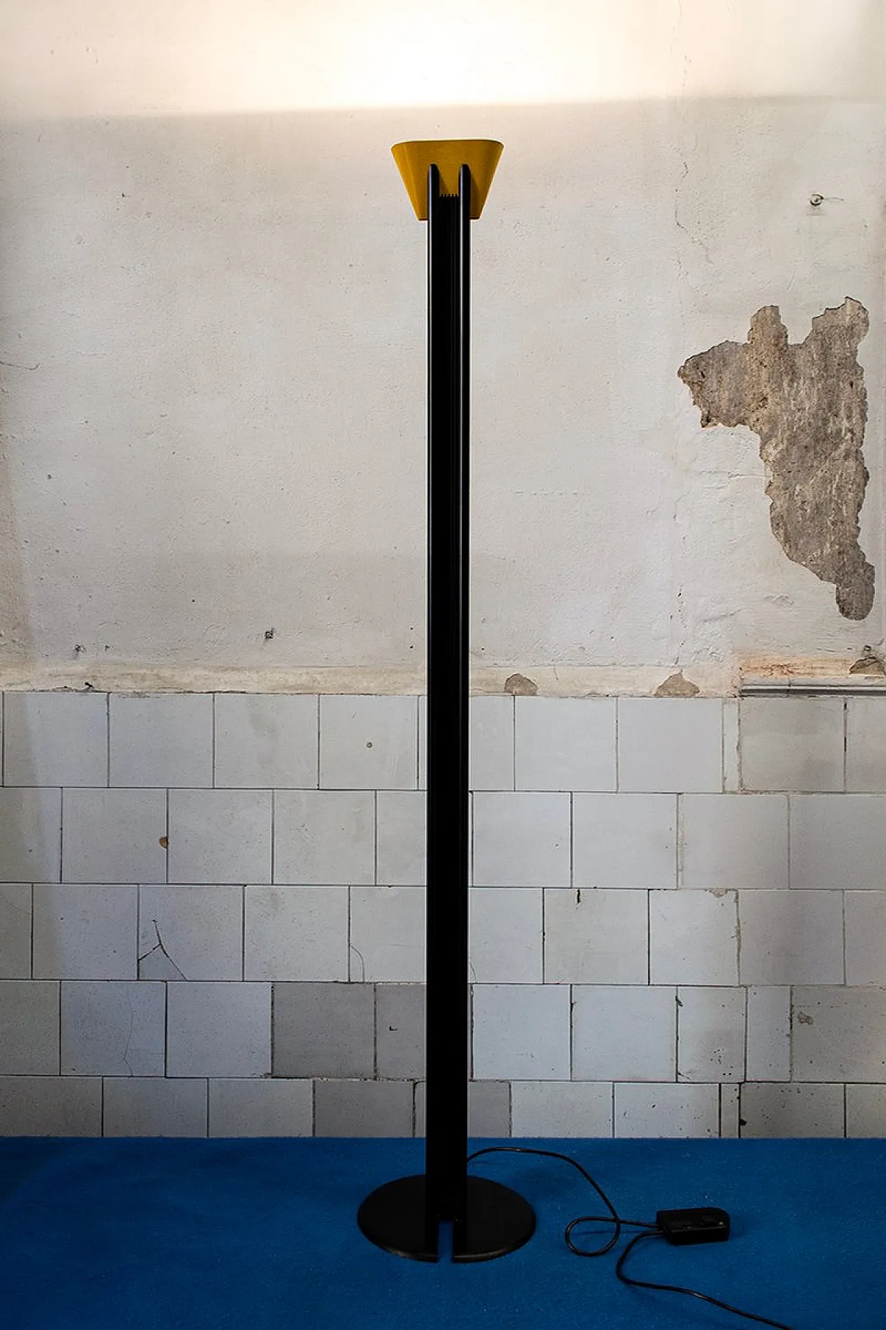 Lampada da terra Totem di Lamiprogretti, anni '80 3