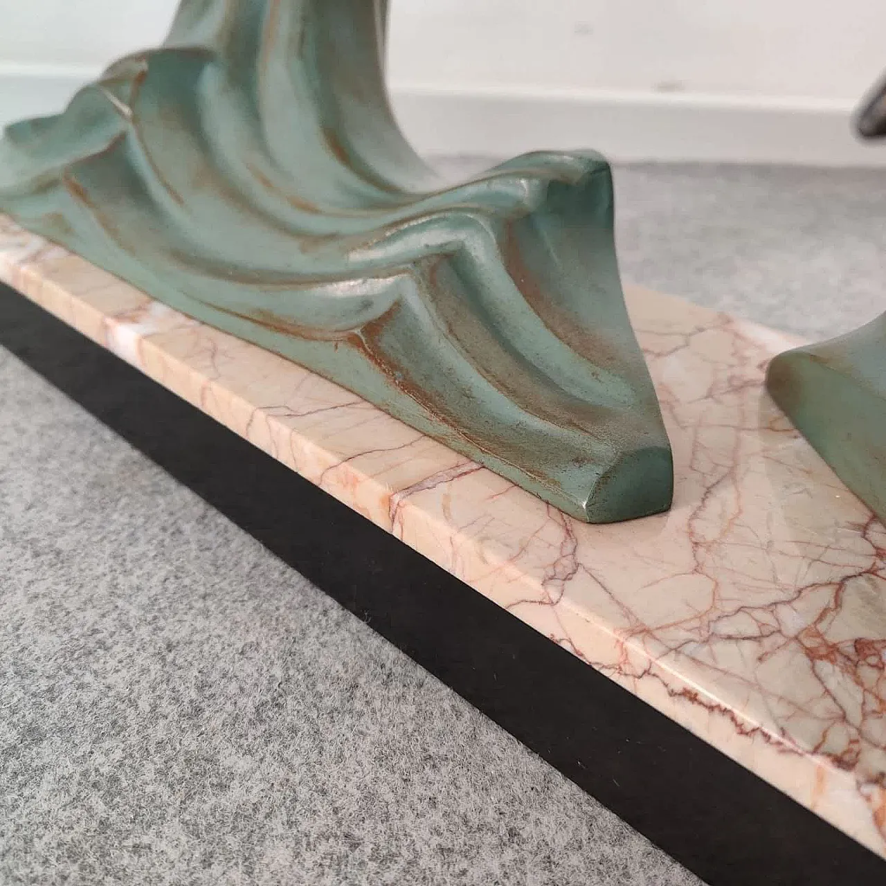 Marble and bronze sculpture depicting animals, France, Art Deco 30s 3