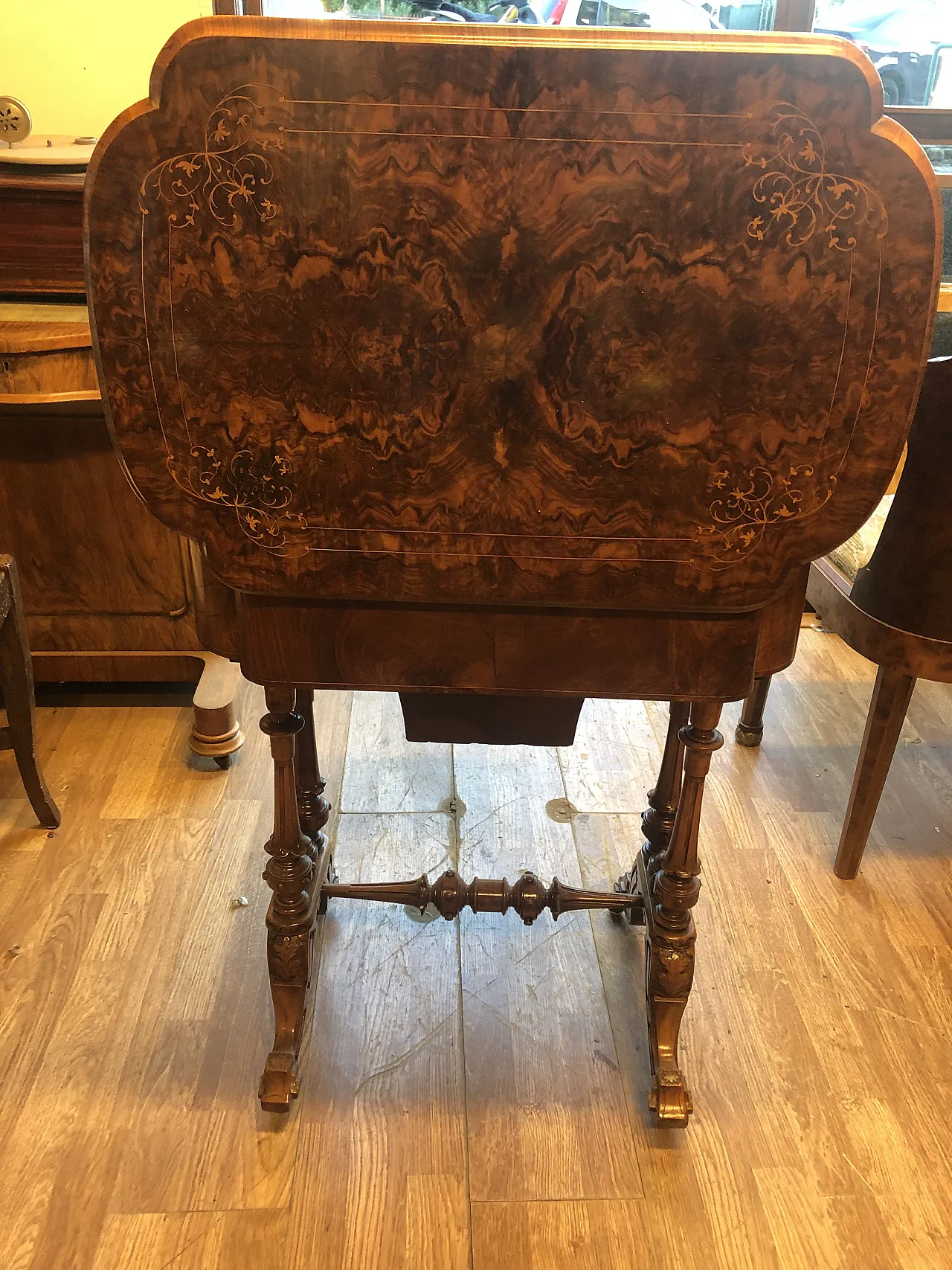 Tavolino da ricamo 7