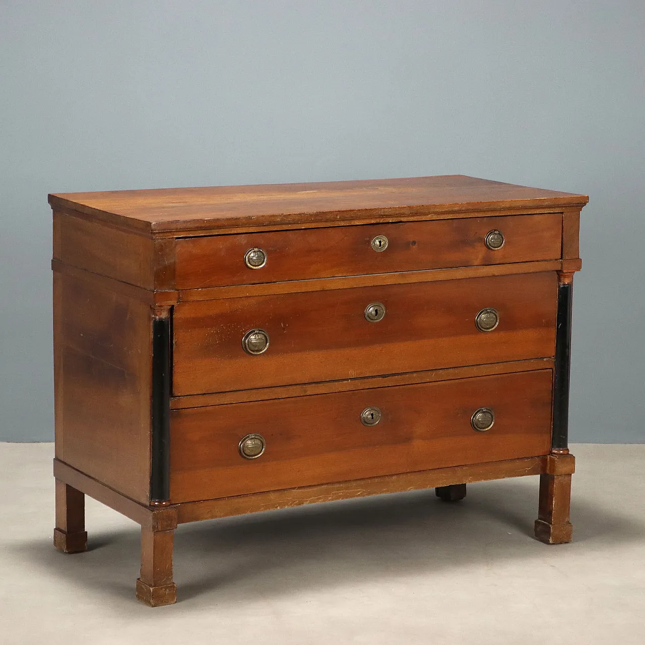 Impero walnut chest of drawers, early 19th century 1