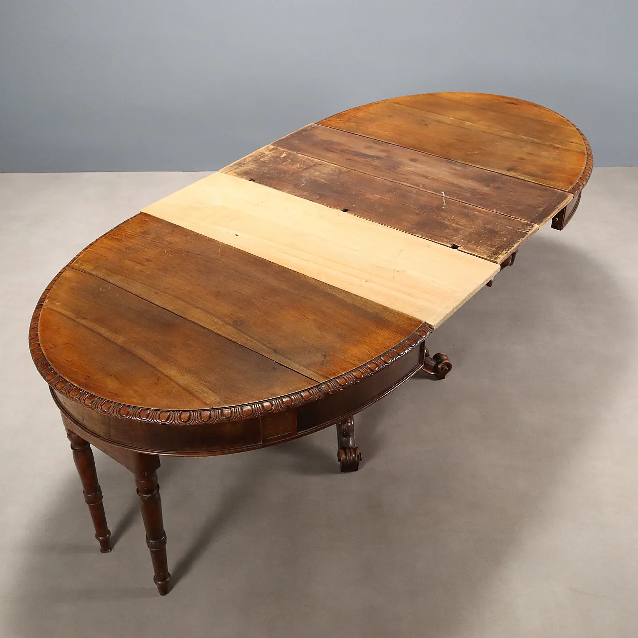 Tavolo allungabile in noce, '800 10