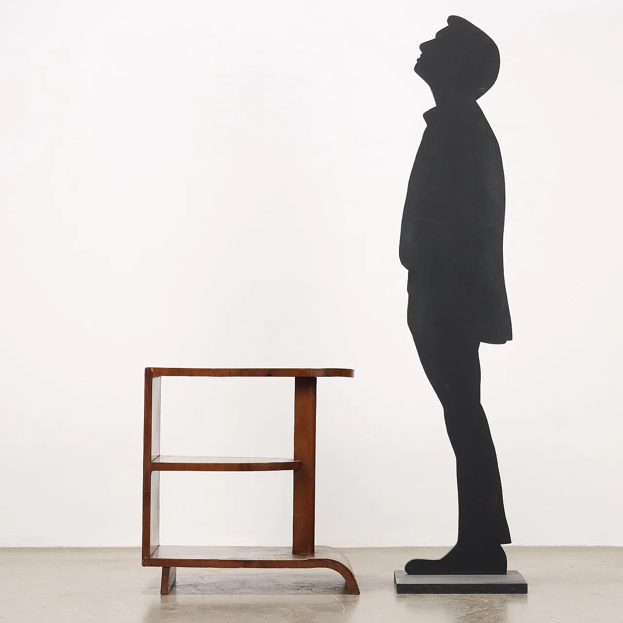 Tavolino Decò  impiallacciato in noce, '900 2