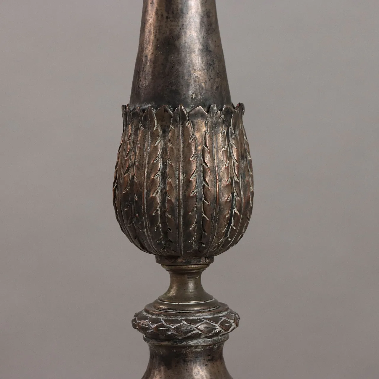 Torciere in lamerino sbalzto in stile Rinascimentale, '800 5