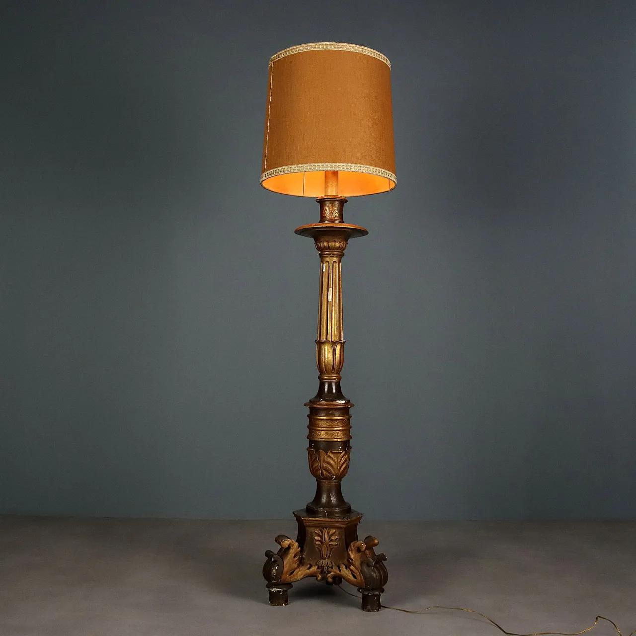 Gilded wood and fabric torch, 19th century 1