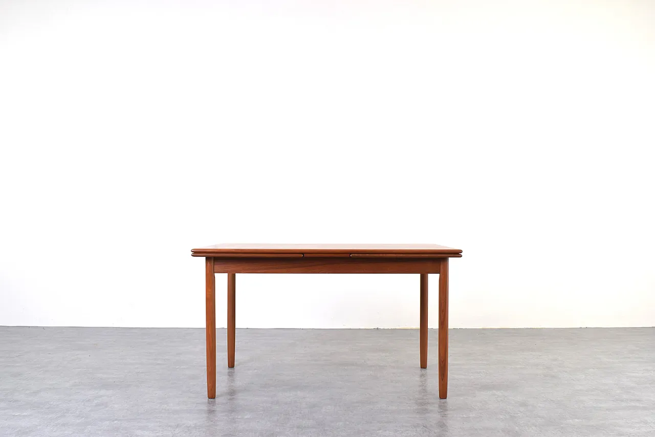 Mid-Century Danish Teak Extendable Dining Table, 1960s 3