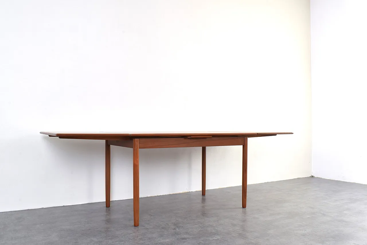 Mid-Century Danish Teak Extendable Dining Table, 1960s 8