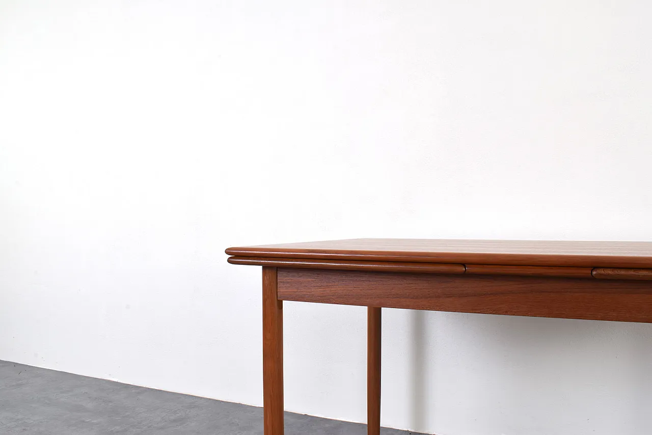 Mid-Century Danish Teak Extendable Dining Table, 1960s 9