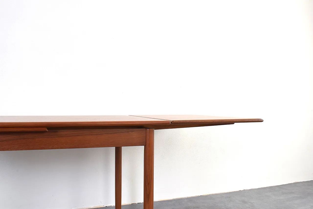 Mid-Century Danish Teak Extendable Dining Table, 1960s 11