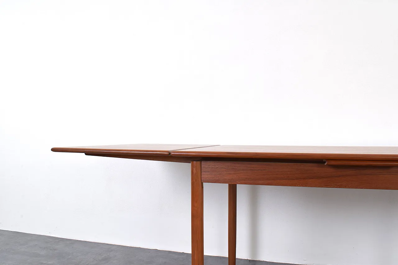 Mid-Century Danish Teak Extendable Dining Table, 1960s 12