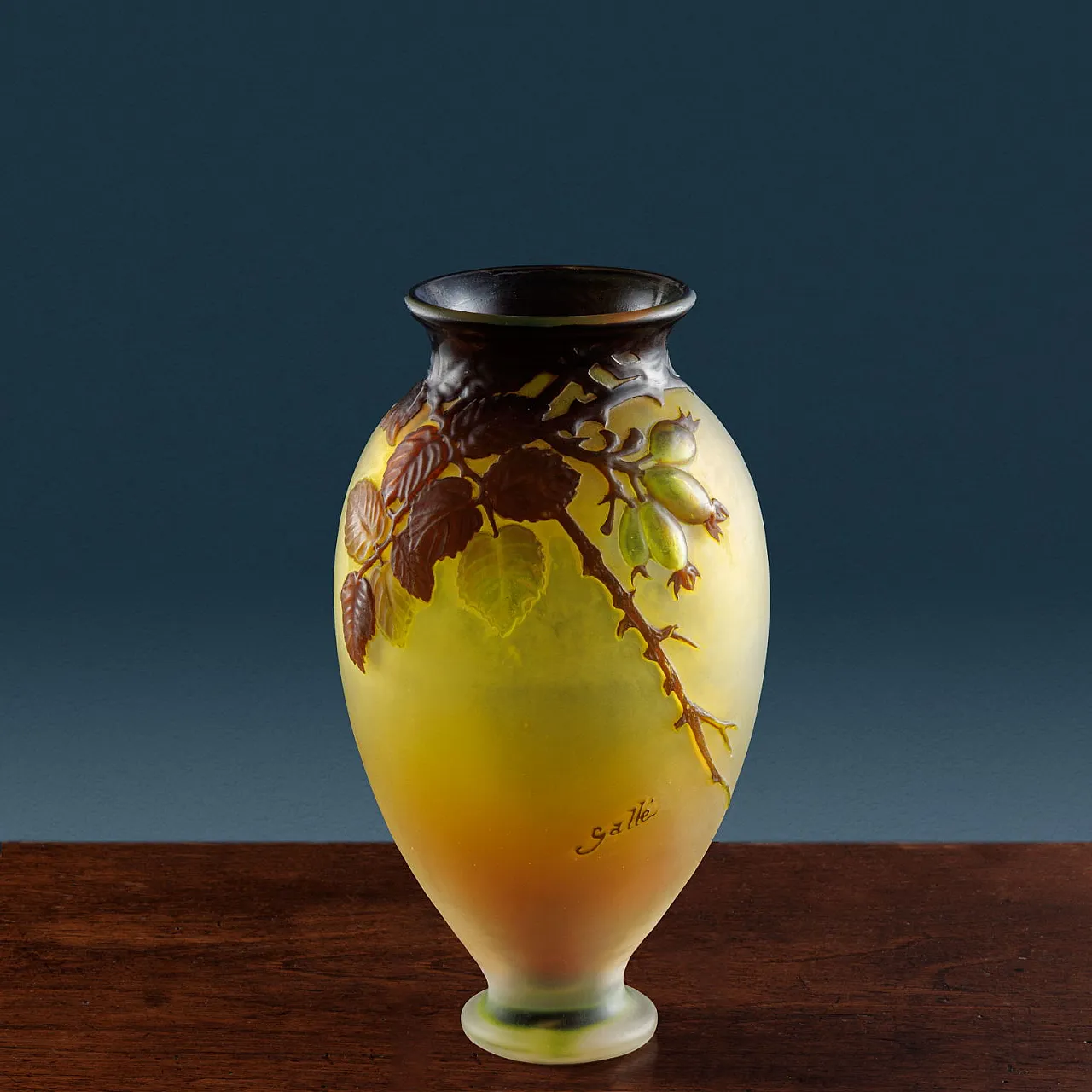 Vaso Liberty Soufflé con Rosa Canina, '900 5