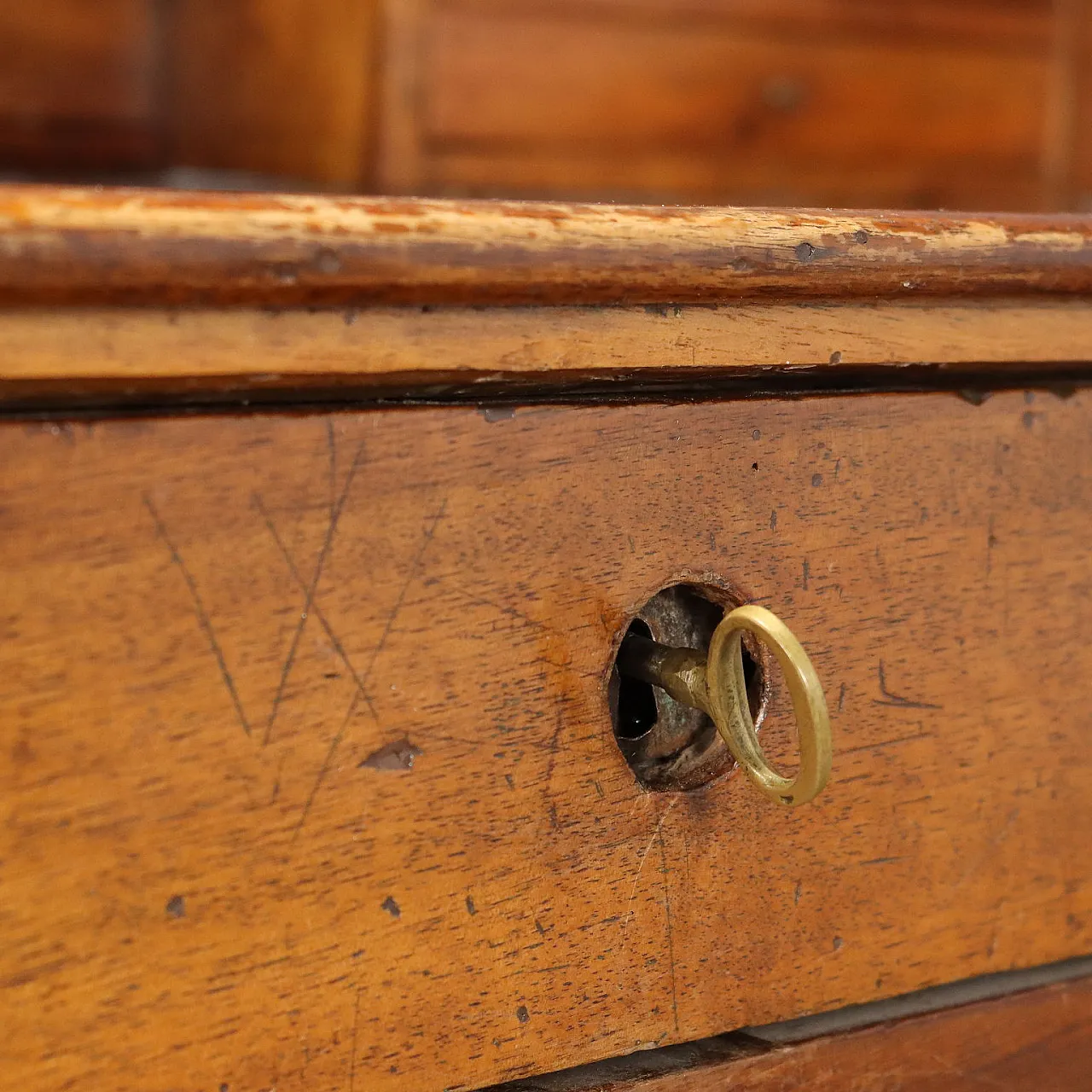 Scrivania in noce con 7 cassetti, '800 7