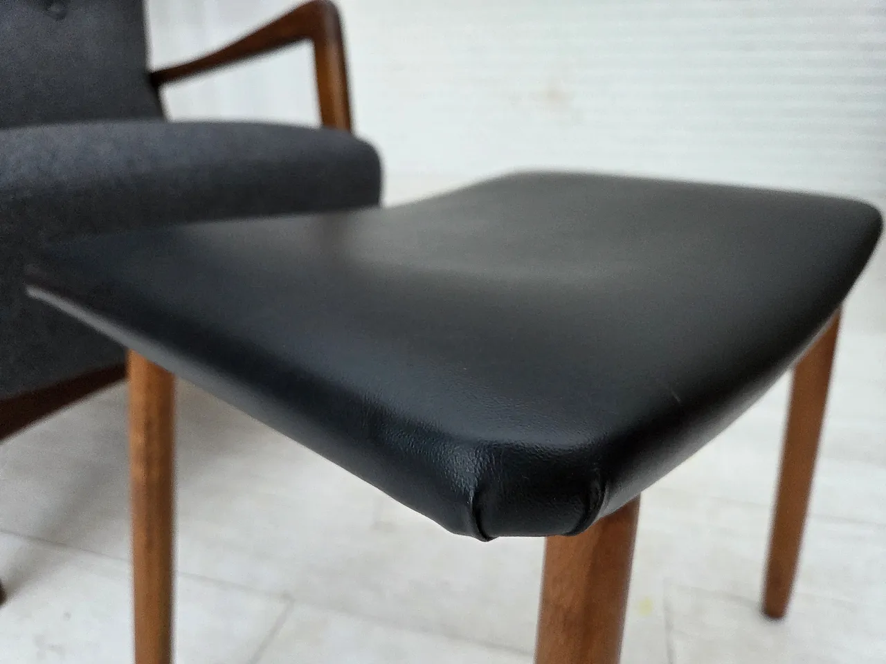 Danish armchair by Fritz Hansen model 8000/8020, 1960s 3