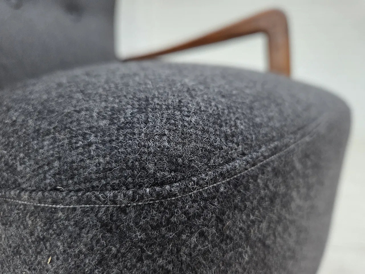 Danish armchair by Fritz Hansen model 8000/8020, 1960s 4