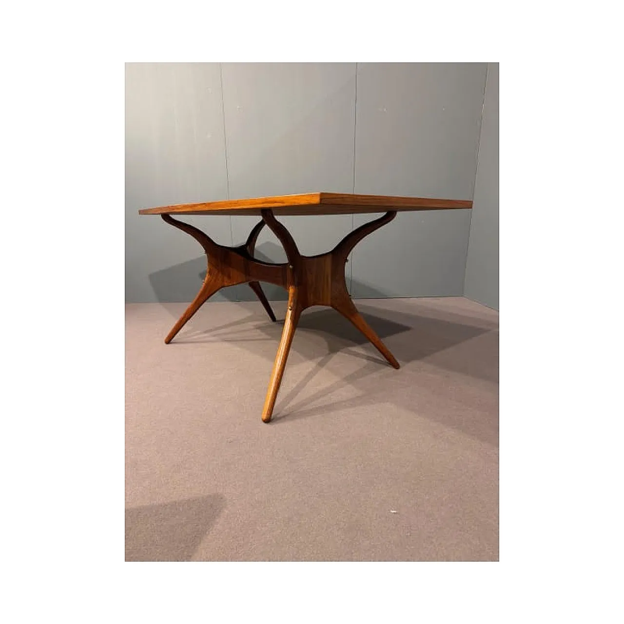 Tavolo in legno di noce americano, anni '50 5