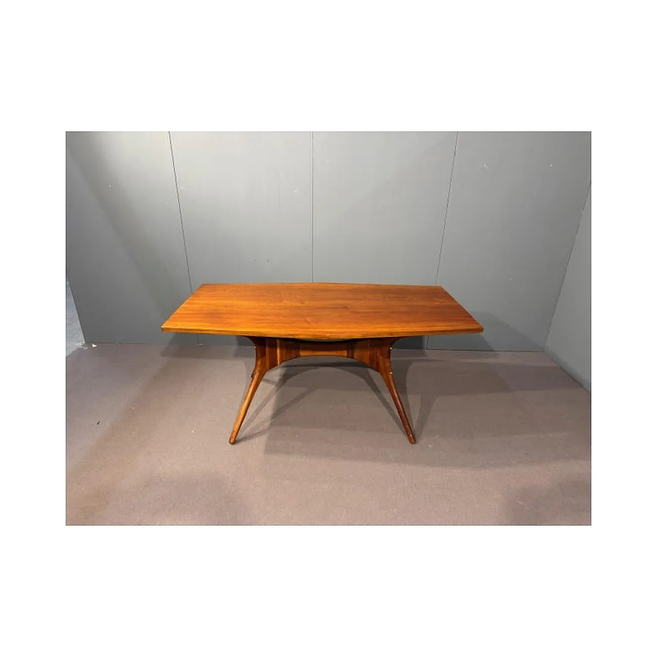 Tavolo in legno di noce americano, anni '50 8