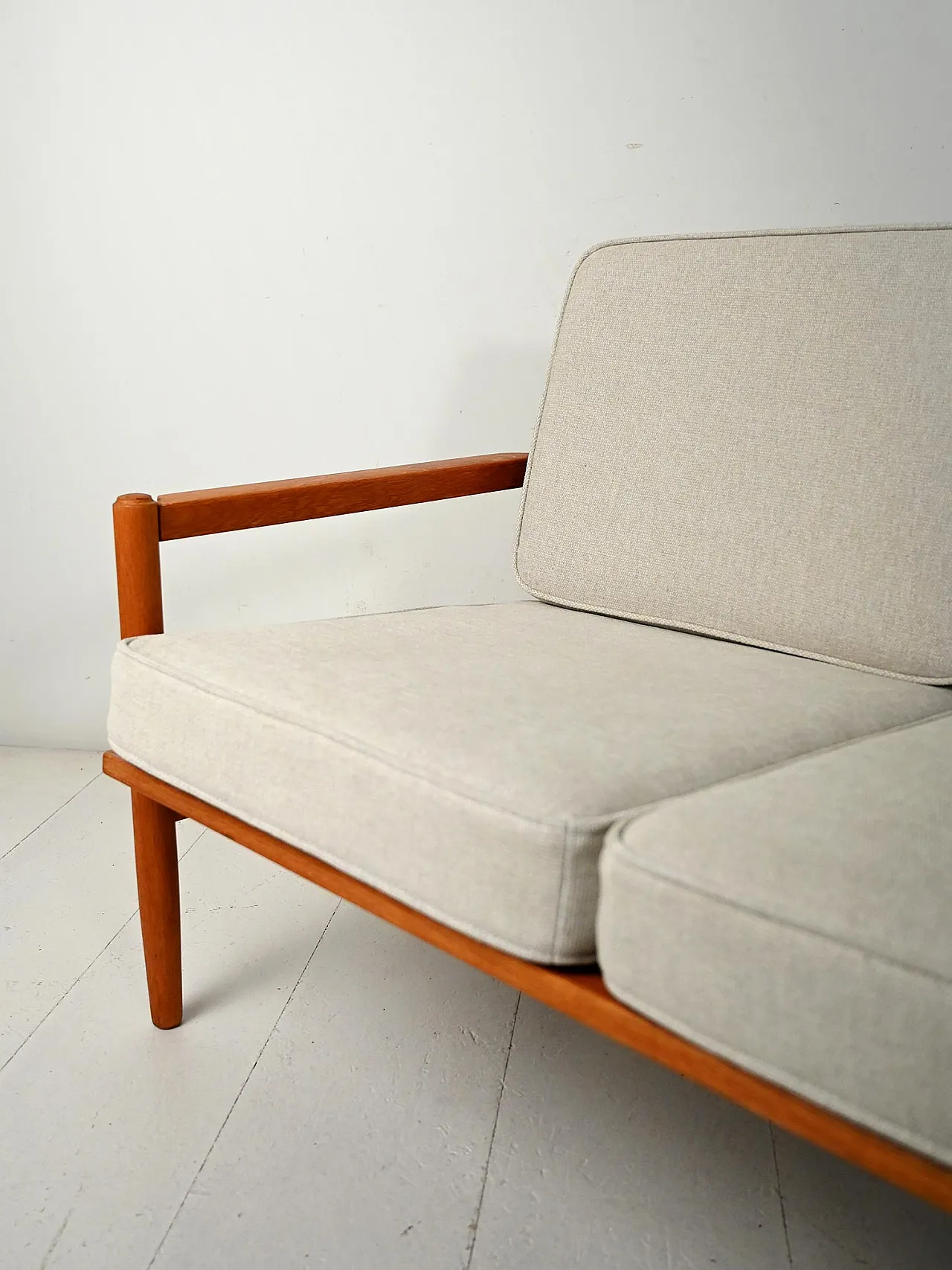 Scandinavian sofa in solid oak from the 1950s/60s 6
