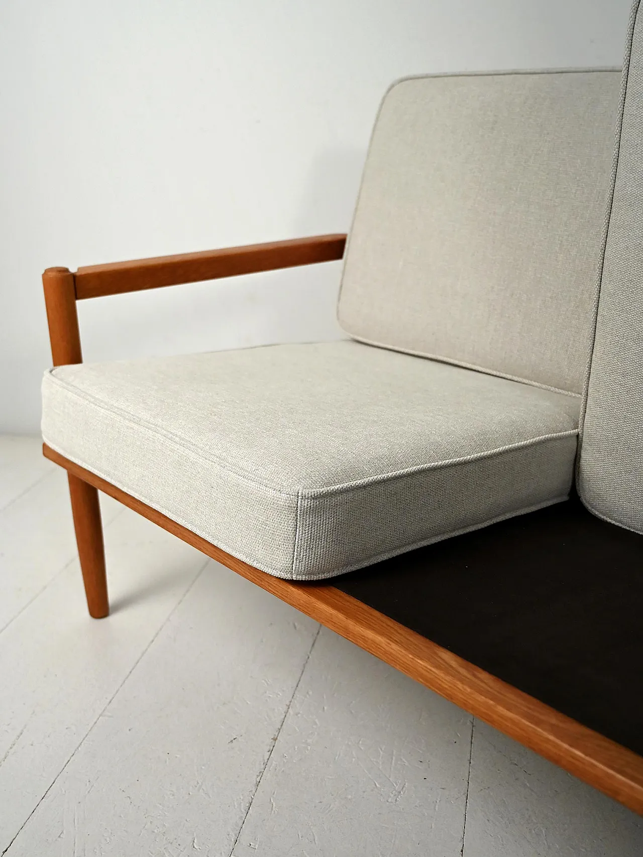 Scandinavian sofa in solid oak from the 1950s/60s 7