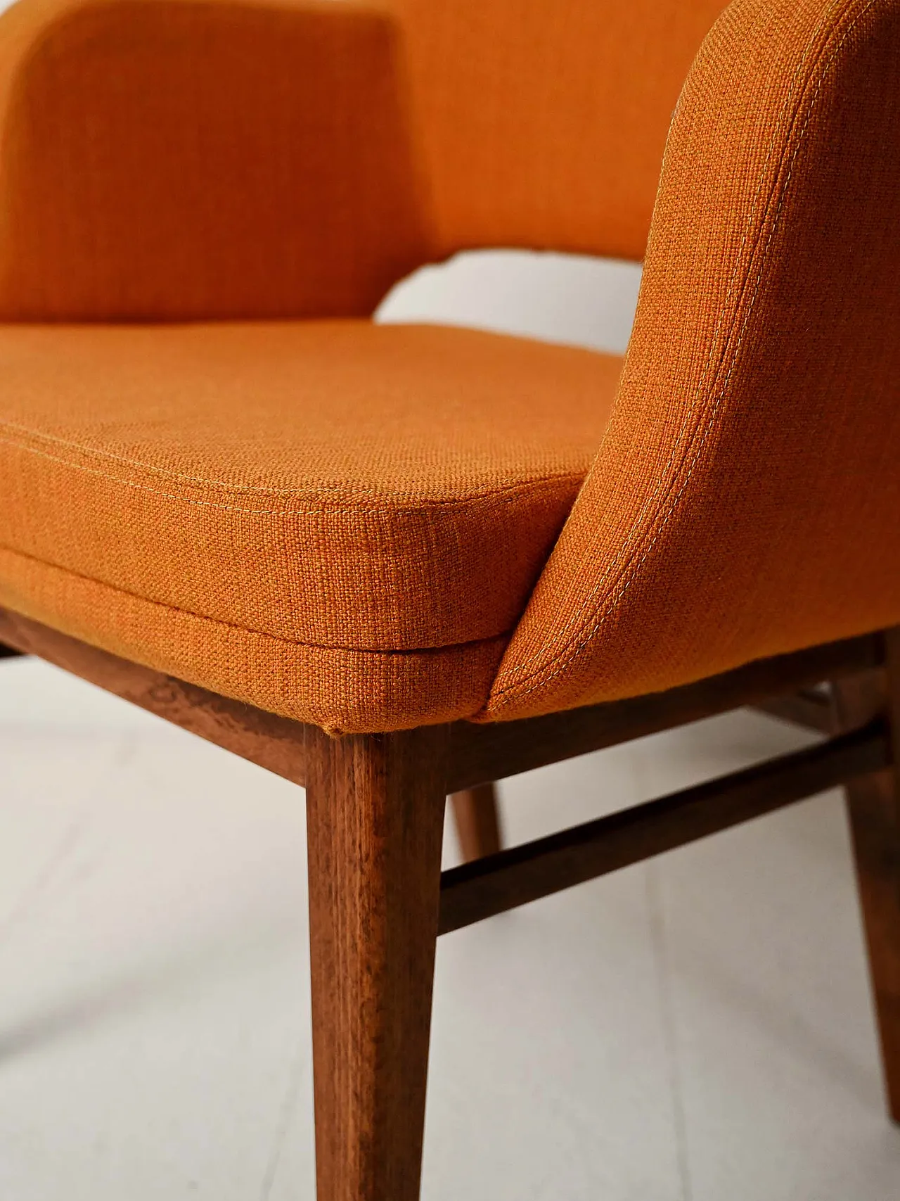 Pair of orange Oslosund armchairs by Kinnarps, 1950s 6
