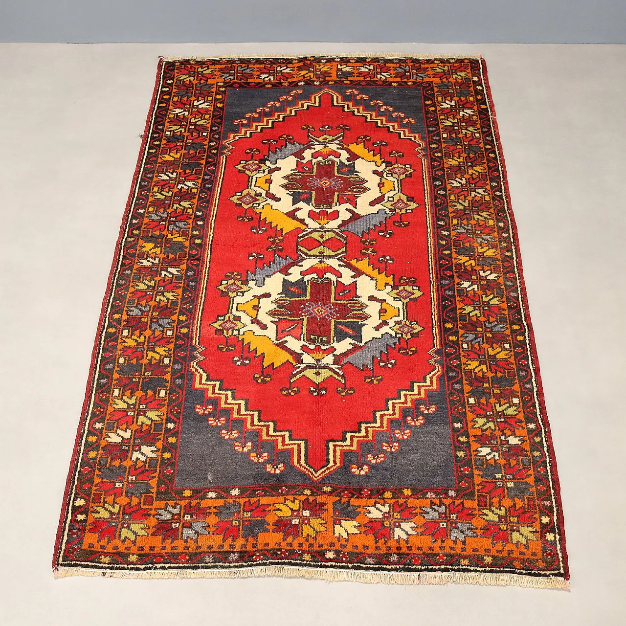 Goltogh carpet in wool, fine knot, handmade, 20th century 3