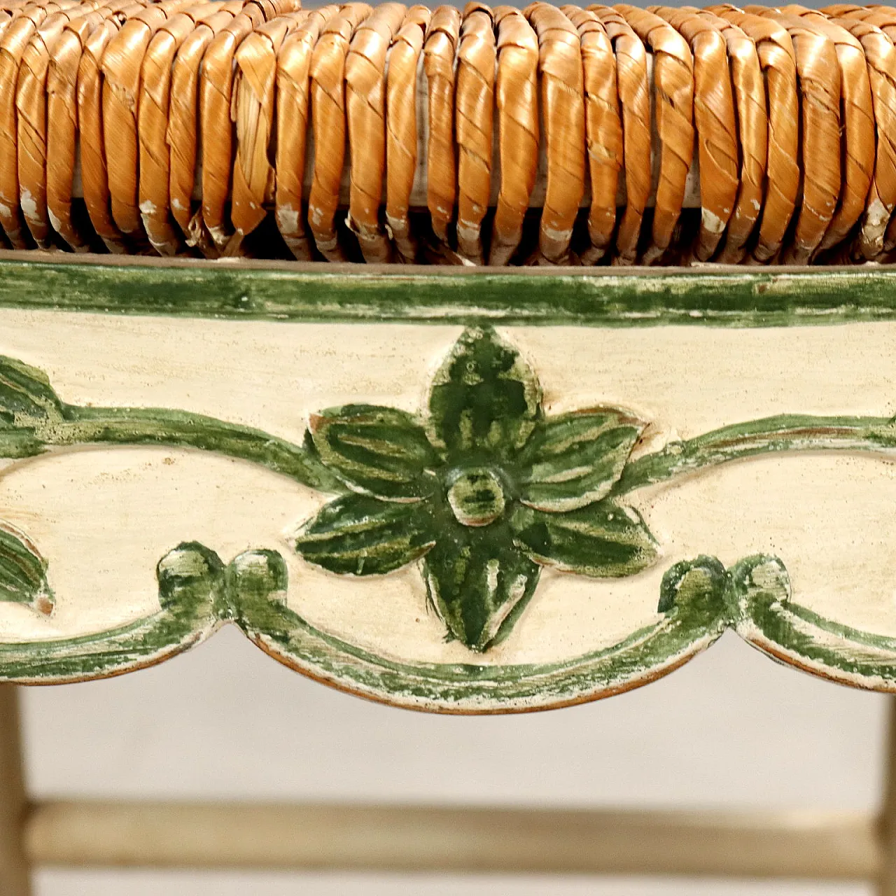 Coppia di poltroncine in legno laccatostile tardo barocco, fine '800 6