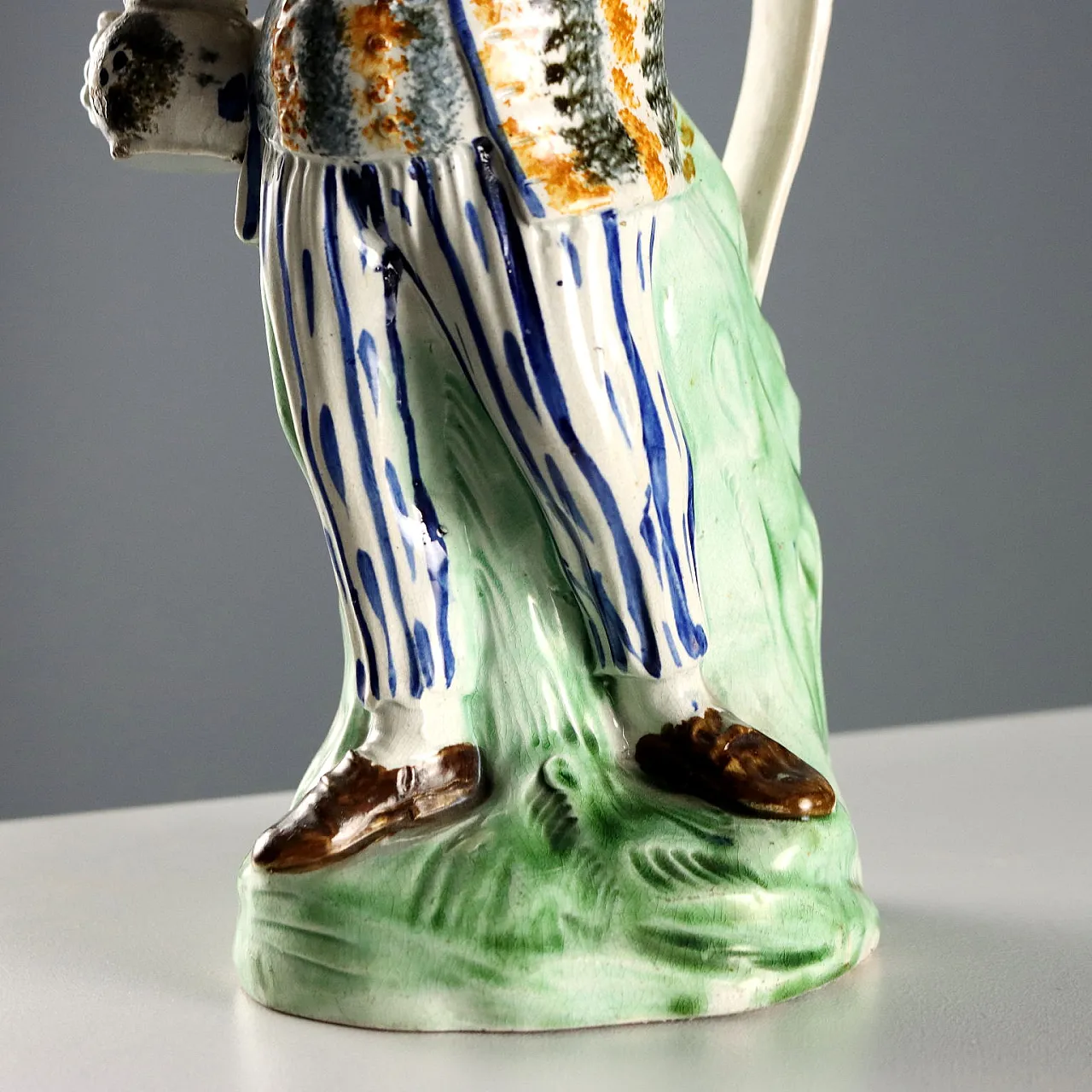 Brocca Toby in ceramica policroma, '700 6